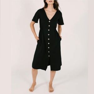 NWT Smash + Tess The Jane short sleeve midi dress. 🖤